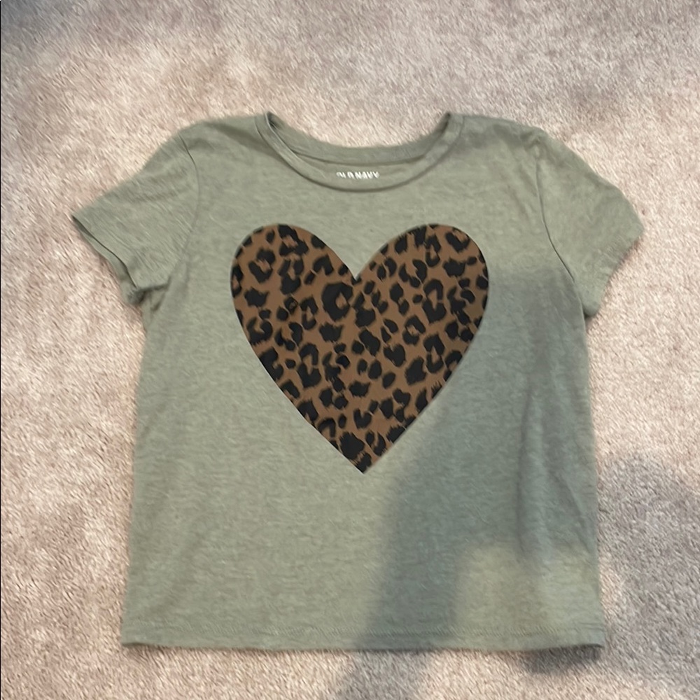 Old Navy Green Short Sleeve Tee with Leopard Heart